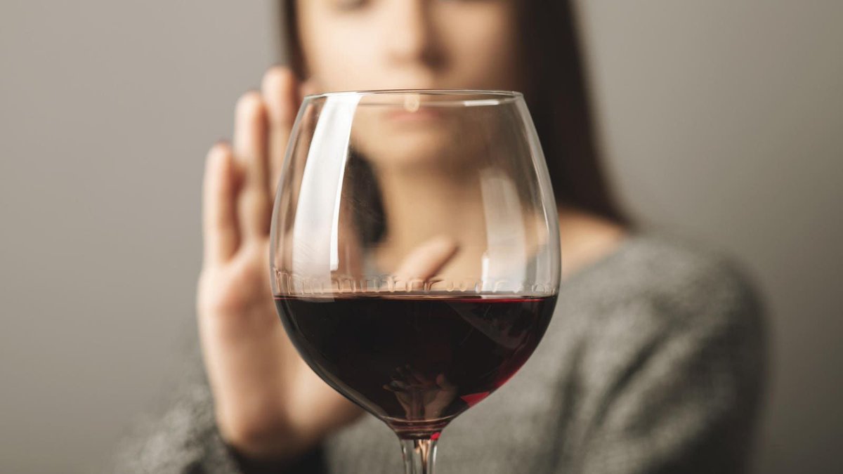 NzingaMD's tweet image. "One of the most important parts of telling other professionals you don’t drink is not caring what they think about your choice."
1. BOOM
2. I'm so glad we celebrate recovery of our team members at Eleanor! #NoStigma 
buff.ly/3SlsnKo