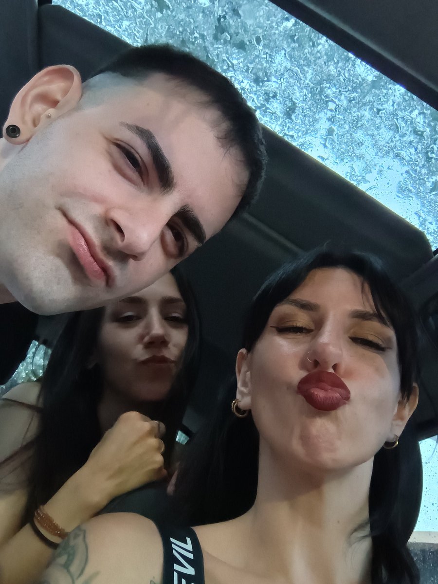 brenliis's tweet photo. Los re amo a estos dos ❤️‍🩹
Mi curita siempre !! https://t.co/dgCiNgHhEt