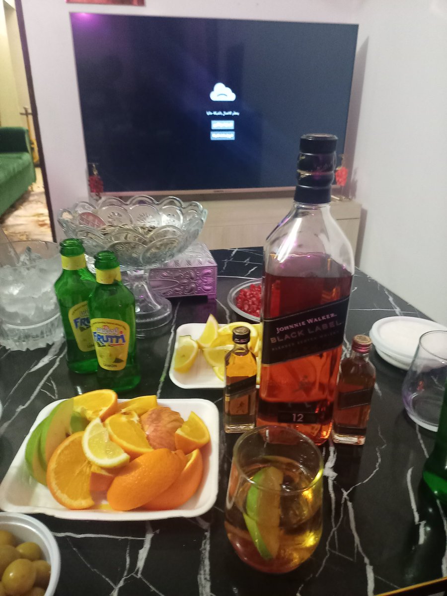 مكانكم خالي حبايب

ليوم الحب جايب ويسكي