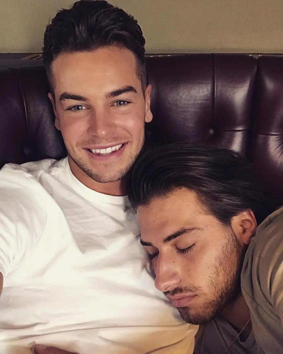 OfficialPLT's tweet photo. Petition to get Chris and Kem back in the villa… #LoveIsland #AllStars https://t.co/tP9XgLodtT
