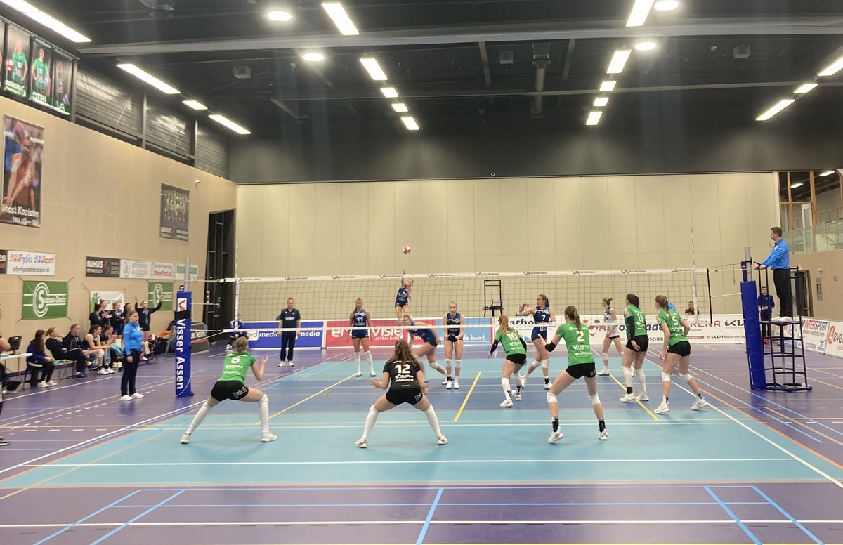 Bijna draaiden de dames @sudosadesto de wedstrijd tegen <a href="/SliedrechtSport/">Sliedrecht Sport</a> nog om.
Maar goed, je moet ook niet te vroeg pieken..
Mooi om te zien dat de aansluiting bij de landelijke top is gevonden. Dat worden dit jaar nog spannende wedstrijden. 
Succes dames!