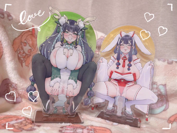 販売はまだ先ですがテスト用にアクスタ!並べると無茶良い… 