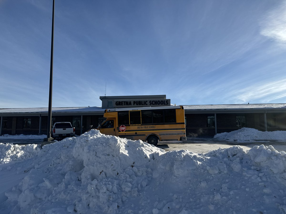 Huge shoutout to Gretna School District Transportation! Navigating tough weather, they ensured our students safely reached school. 🌨️ Thank you for your dedication!  #Gratitude #GretnaPublicSchools #TransportationHeroes