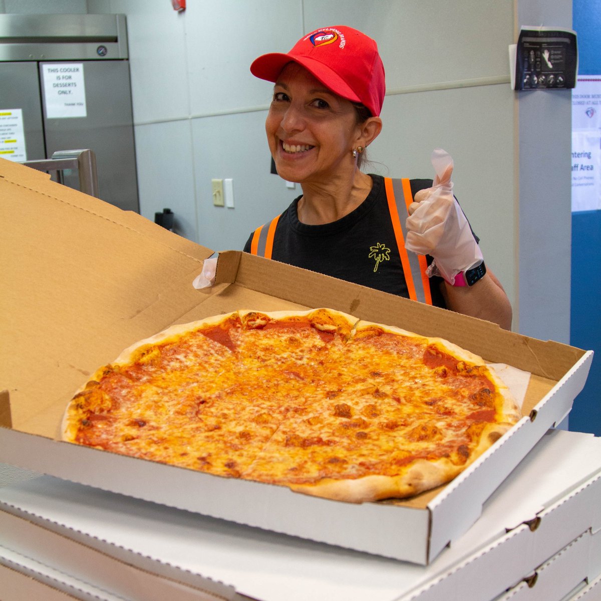 SliceOutHunger's tweet photo. #PizzaLoversUnite to make a real impact in the fight to end hunger🍕💪 Turn your love for pizza into a force for good with our #PieItForward project! Every dollar helps send slices to people facing food insecurity. Donate now to send a hot meal their way: https://t.co/UZeEcfhcXI https://t.co/JdSeJMJgG8