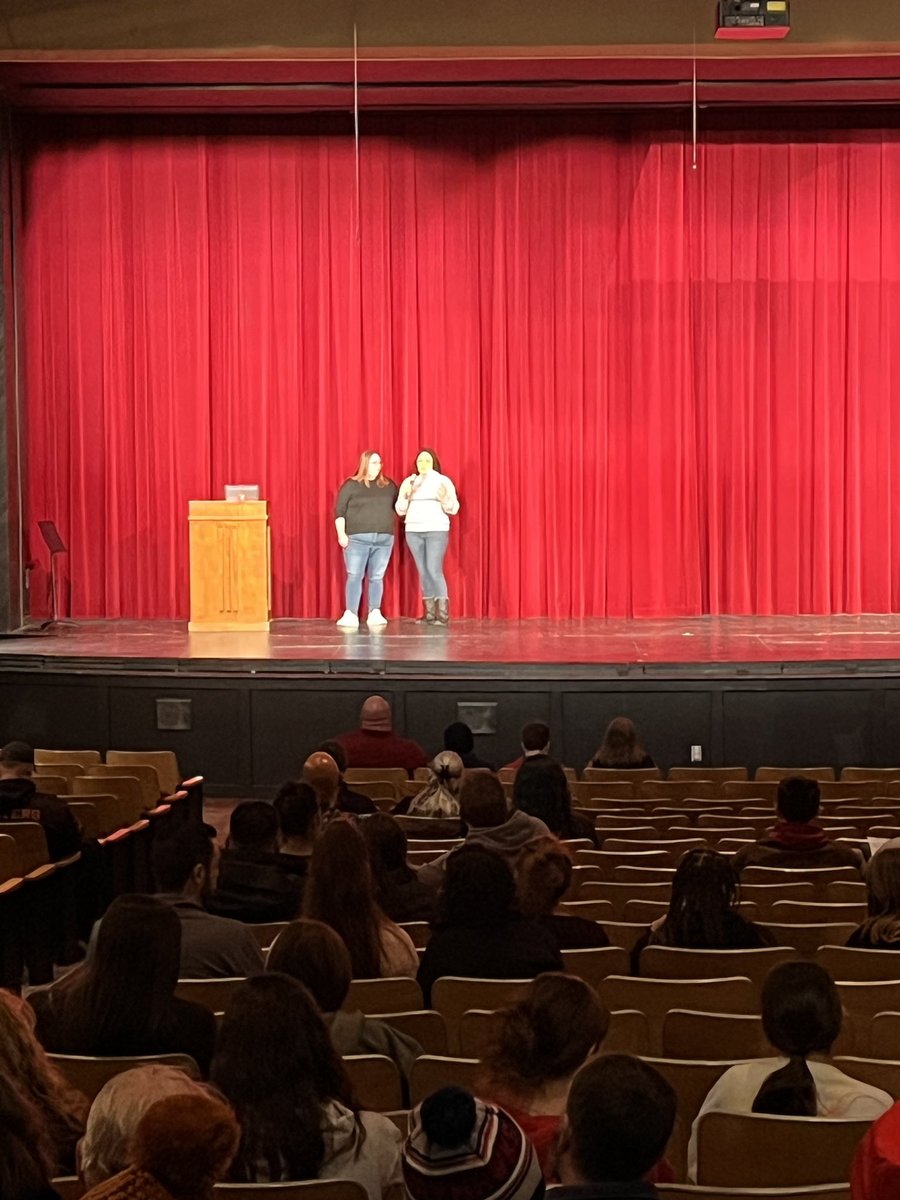Thanks to @sm_north_hs for hosting our 8th grade students and families tonight for Northern Exposure. Great opportunity to meet new faces and learn about all that North has to offer. #eaglesxbison