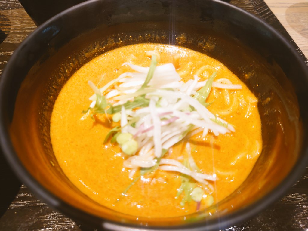 KazzsW's tweet photo. カレーうどん🤤 https://t.co/68zwFvQd65