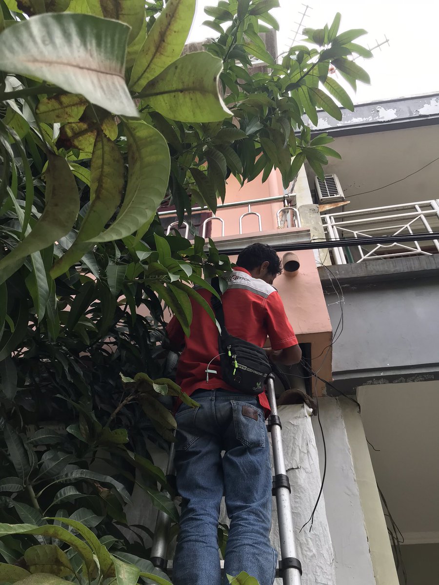 Selalu luv banget sama pelayanan selalu cepet. Jam 7 pengaduan jam setengah 9 dateng teknisi nya, mana sampe naik naik lagi. Much love Indihome <a href="/IndiHomeCare/">IndiHomeCare</a> <a href="/IndiHome/">IndiHome</a>