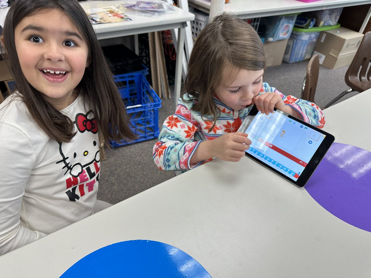 Michelle Crabill tweet media