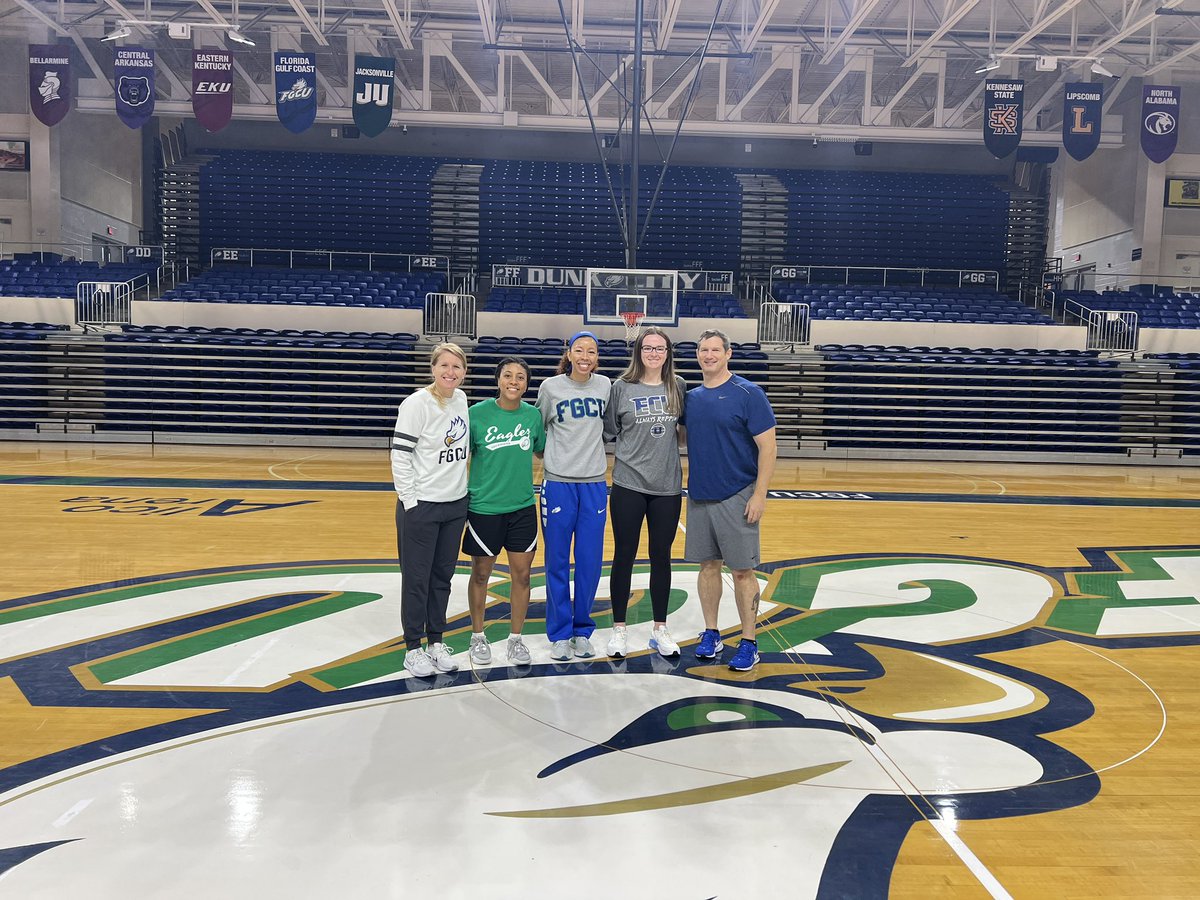 caseyoconnell33's tweet photo. So thankful for the opportunity to visit @FGCU_WBB and meet @FGCUCoachSmesko staff and team. @CoachLyles_FGCU thank you for your hospitality. It was great being at the Alico Arena on campus and getting to know everyone. Excited about the future and to learn more about #fgcuwbb https://t.co/DOPixOa93m