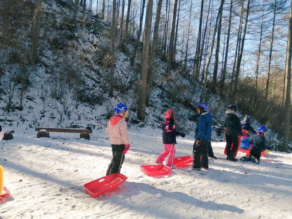 LFIT_horssite's tweet photo. #TAKATO 3EME JOUR
Encore une #bellejournée où nous avons pu #profiter de la #neige : balade en raquettes et luge.
Et pour terminer l'après-midi, #dégustation #gohei préparés lors de l'#atelierculinaire.
Rendez-vous demain pour de #nouvellesaventures !
@aefeinfo
@lfitokyo https://t.co/Q3TiW5Z5Mz