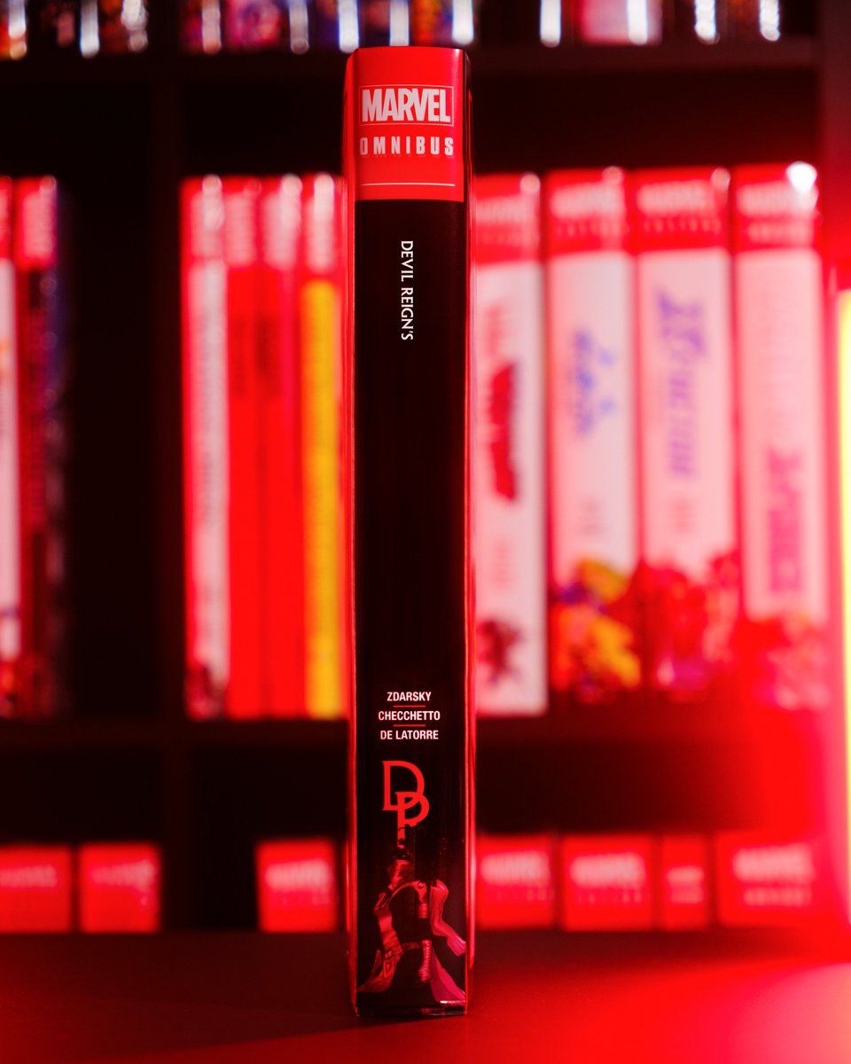 thedeluxedition's tweet image. No doubt the finest crossover Marvel has done in a long time and we finally got in Omnibus form!

Which cover did you get? Standard or DM?

#Daredevil #DevilsReign #Omnibus #MarvelComics