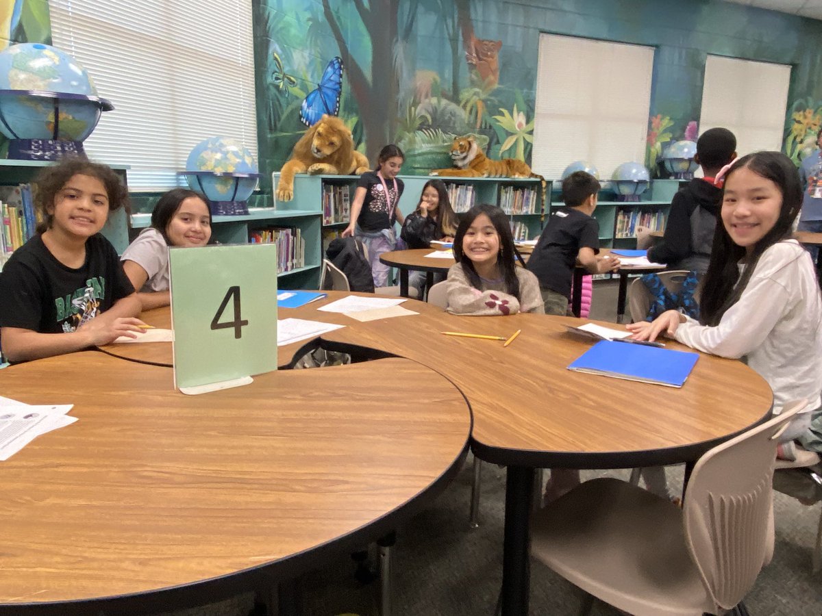 First JHE Student Council meeting of 2024! Members discussed their leadership qualities and wrote thank you notes to our school board members! #HayesHawks