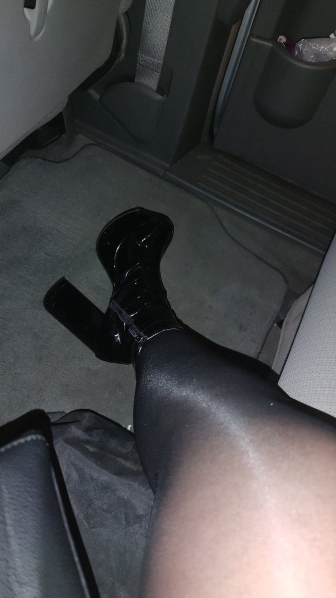 putisensei1's tweet photo. Lista para pisarte #dom #findom https://t.co/QrjfMW60xd