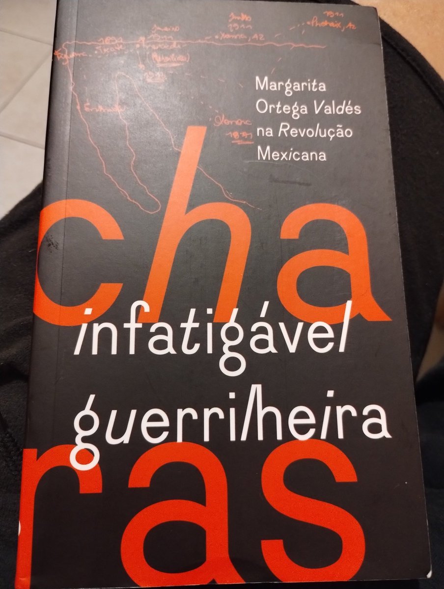acacio1871's tweet photo. Por várias impossibilidade minhas, esse livro da @tendadelivros demorou a chegar na minha mão. Mas veio quando tinha que vir. Edição lindíssima, impecável. Conteúdo melhor ainda. Obrigado. https://t.co/Ae4t13o0VH