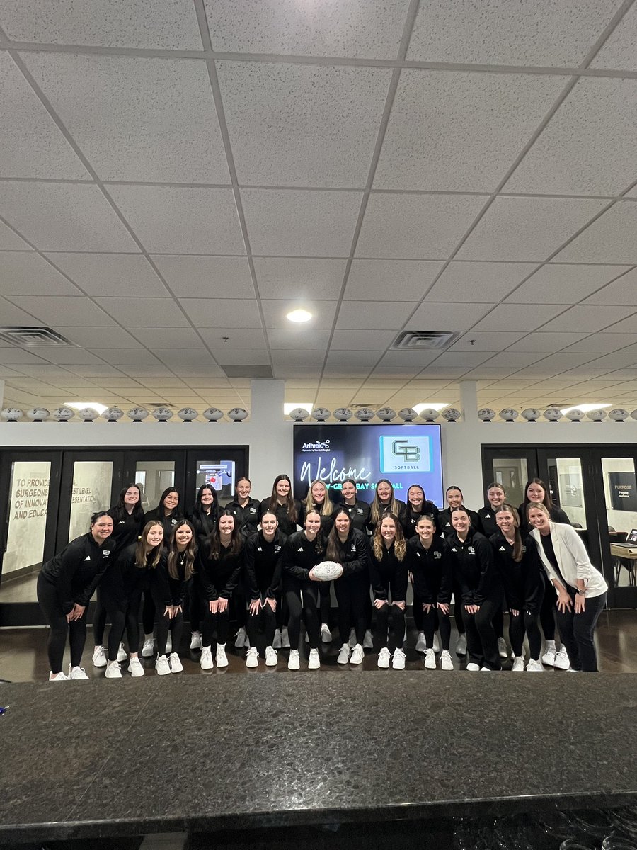 Green Bay Softball tweet media