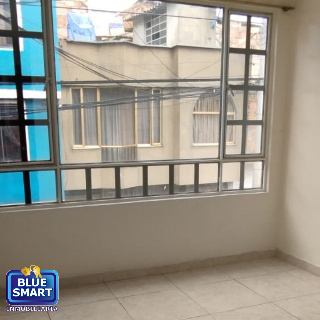 BlueSmartPrin's tweet image. ¡Se ARRIENDA apartamento en SUBA San cayetano!

¡Te presentamos una increíble oportunidad de arriendo! Este Apartaestudio remodelado está disponible para estrenar,  el espacio cuenta con: 2 habitaciones,  Sala comedor, 1 baños, Zona de lavado
wa.me/573188957374