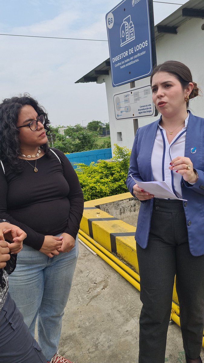 nardy10's tweet photo. Aunque estamos en un momento social complicado agradezco la apertura de @UnivEcotec para conocer su planta de tratamiento de aguas residuales y la participación de algunos de mis estudiantes de remediación ambiental @fcvespol una excelente experiencia https://t.co/4XaZ1gjCB7