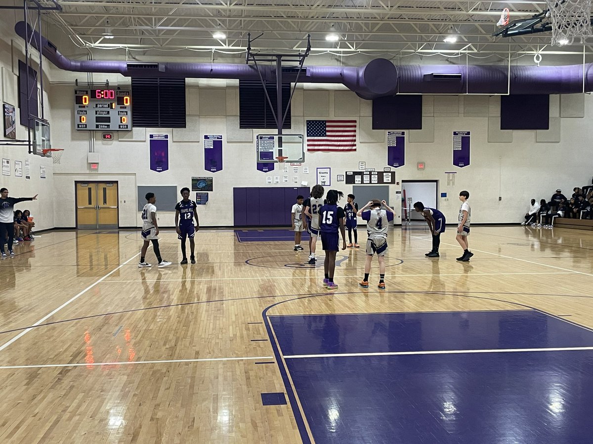 The Giants from Lynhurst take on the Giants from Chapel Hill tonight! Good luck to both teams 🏀 @LHCWilson @LHCseanwatson @Damon6961 #wearewayne