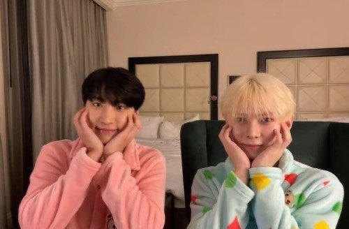 겨울에는 호떡이즈 라이브가 2주년이란다 지금