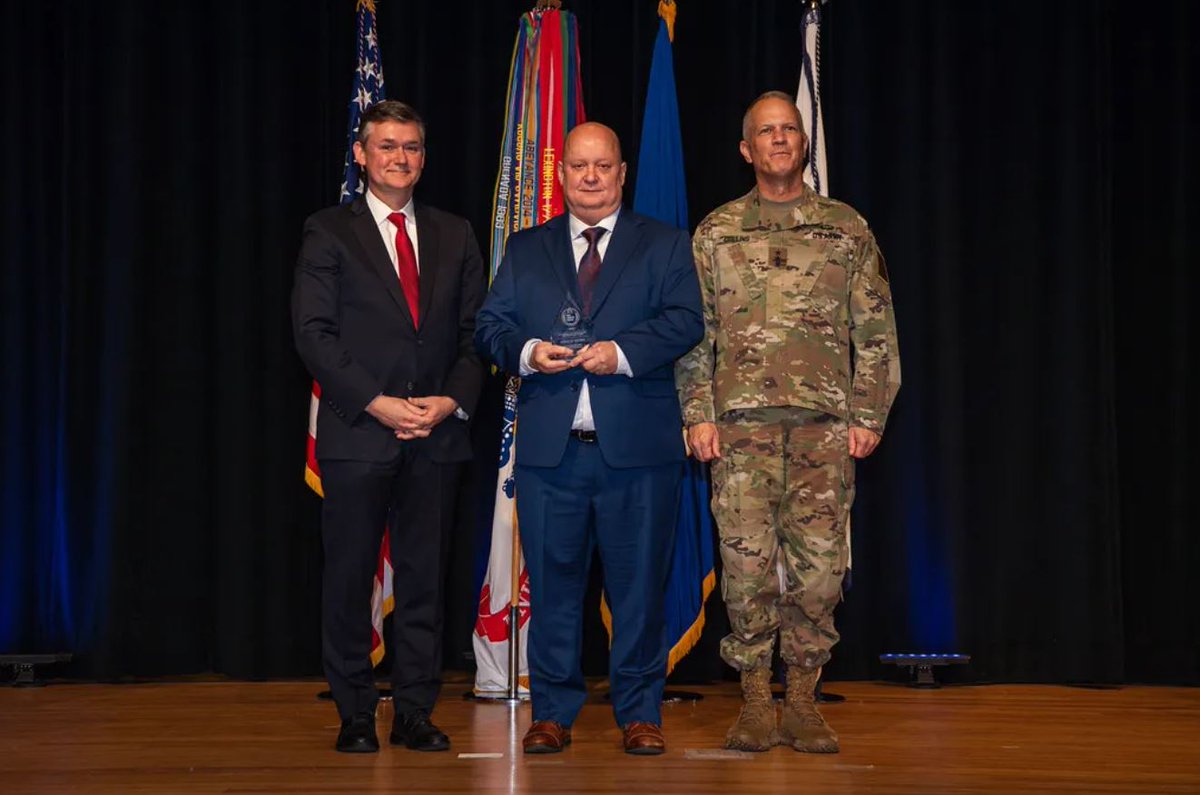 The winner of Product Management/Product Director Office Professional of the Year (O5 Level): Chad D. Young, PEO Ground Combat Systems (GCS), @peogcs. #USArmy #ArmyAcquisition #ArmyAcquisitionExecutiveAwards #PeopleFirst #BeAllYouCanBe