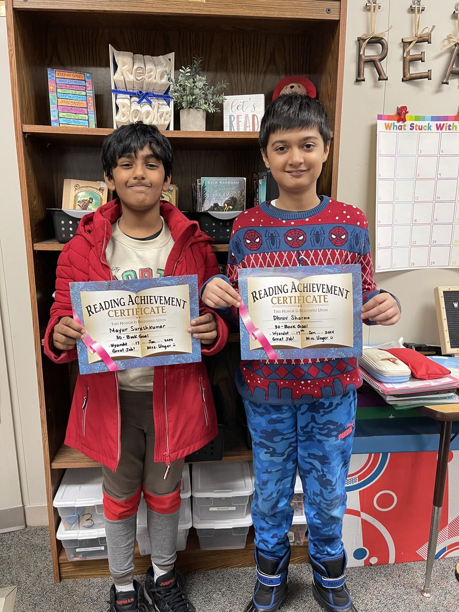 Congratulations to Mayur and Dhruv for meeting your 30-Book Goal! Keep up the good work! 📚🎯 @wesDCSD @MrsAlexander216