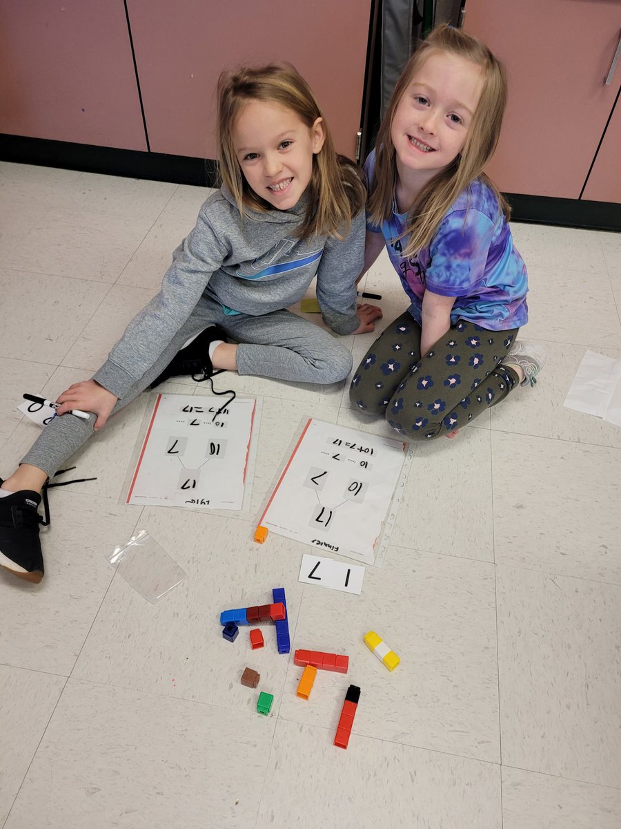 smith1st's tweet image. Marvelous mathematicians identifying ten as a unit to help us with addition! #mvesgainesville #firstgraderocks #eurekamath