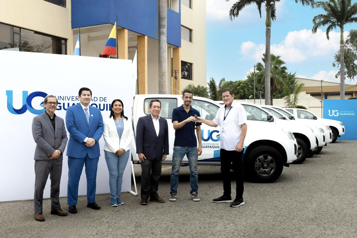 PacoRector's tweet photo. ¡Seguimos renovando la imagen institucional!

En cada rincón de la UG, nuestra imagen se manifiesta de manera única y especial. Cada elemento refleja la innovación que nos define y el continuo compromiso con la calidad integral. 

Sumamos nuevos vehículos para fortalecer los procesos administrativos y brindar a nuestro personal la seguridad requerida. 

Esta inversión refleja nuestro constante compromiso con la comunidad universitaria. 

Paco Morán

#UniversidaddeGuayaquil  
#SeguimosMarcandoHistoria