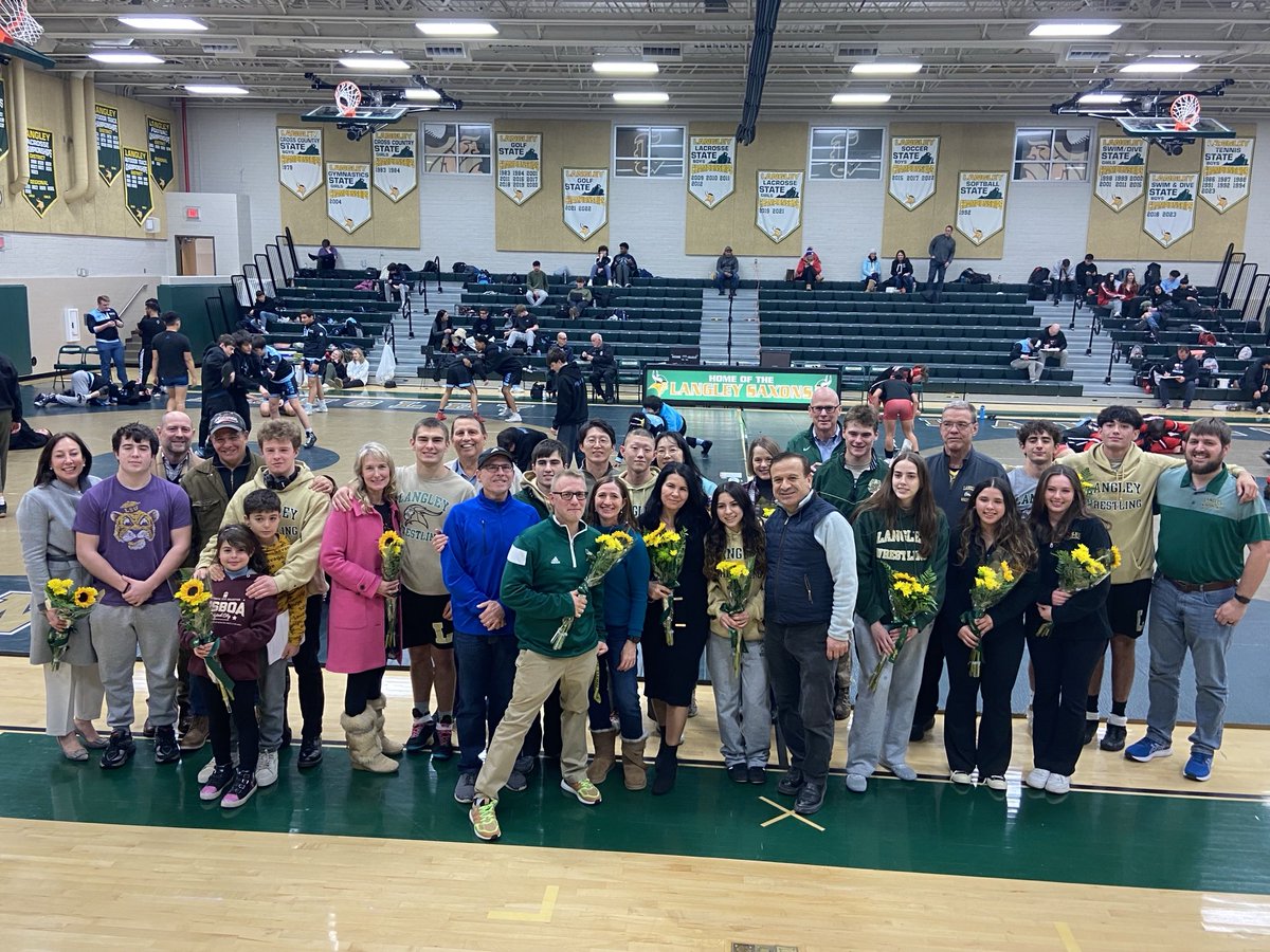 ❤️ our Saxon Wrestling families! #hail #seniors