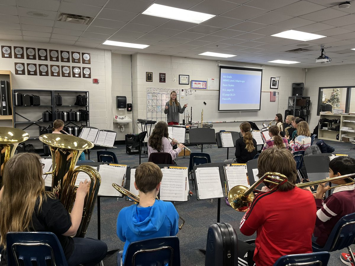 BandMBMS's tweet photo. Beginning band students shared their own compositions with their classmates today! Students were challenged to create new variations on a famous melody by Mozart and teach them to their peers. #mbmsfinearts https://t.co/a2jpsc2cb8