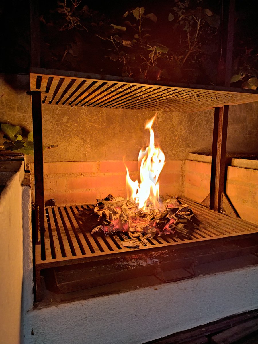 It's grilling weather. W/ wife's Béarnaise @MiamKitty