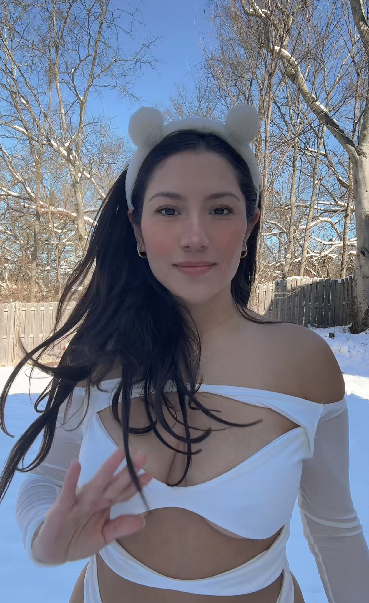 Estefaniaxox - Jessica Estefania on X: Snow bunny 🐰 t.coNYefl43ca4 X, Este...