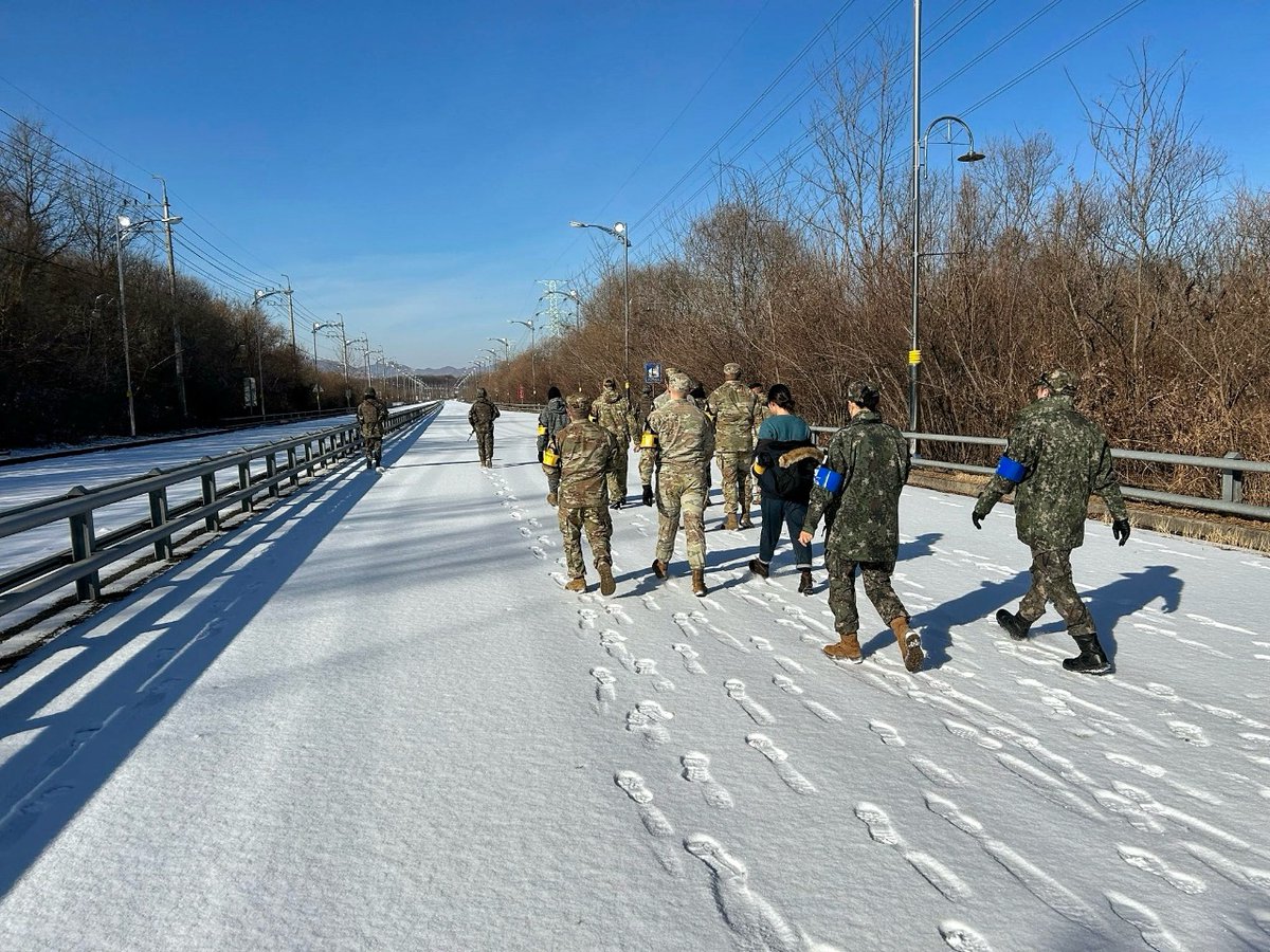 UN_Command's tweet photo. This week, #UNC held training in the #DMZ for teams responsible for #Armistice compliance inspections, special investigations, and other activities necessary for preserving peace on the Korean Peninsula. This training included UNC members from 🇨🇴🇩🇰🇫🇷🇳🇿🇰🇷🇺🇸, as well as #NNSC🇨🇭🇸🇪. https://t.co/wpMkzxwqTQ