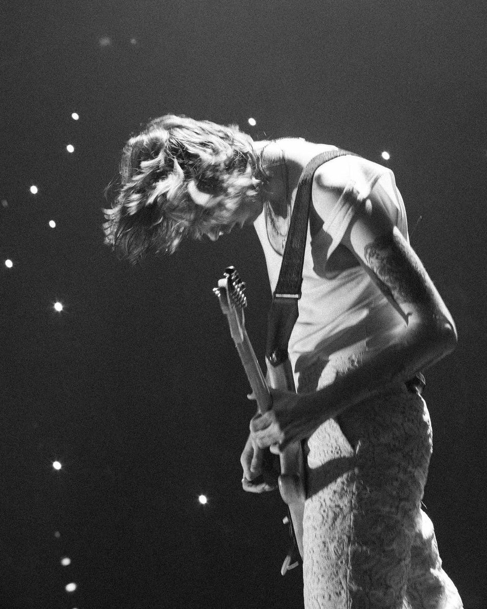 happiest birthday thomas raggi 
keep on rocking,we love u. 🖤