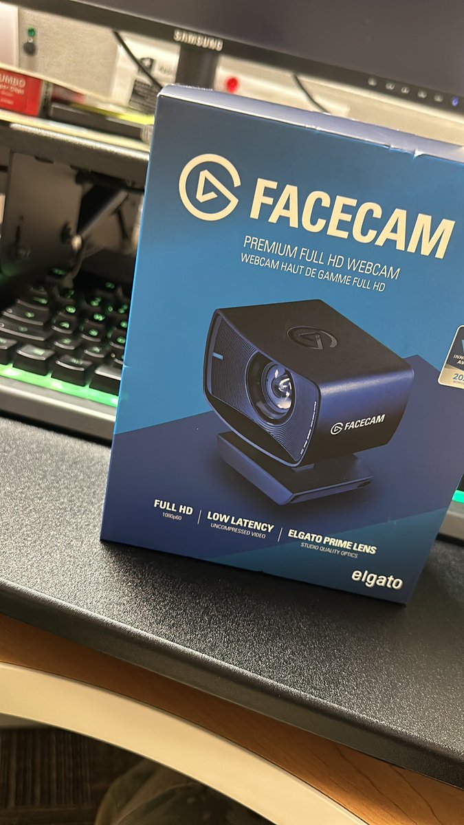 2kHeadzTV's tweet photo. One day I’ll get a DSLR but for now thank you @REALFLYGUYGBG for the recommendation https://t.co/8e2ueKiLzB
