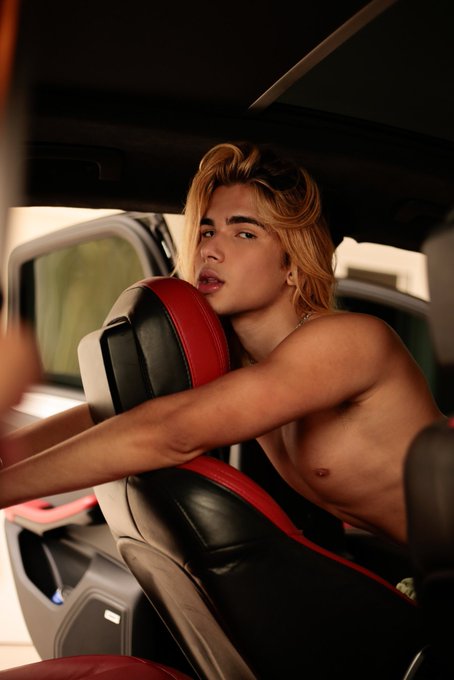 🚘 https://t.co/q9QJS4lldo<a href="/tag/halloween"class="tags"><span>#halloween</span></a>