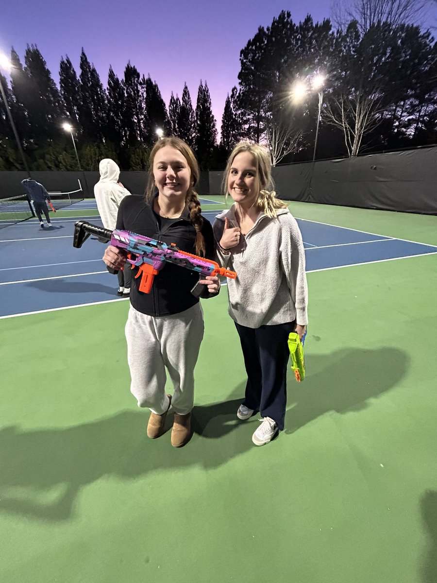 bulletbitches4L's tweet photo. Hailey AGAIN with the shootout kills. Riley should have gotten out of her car 🤷‍♀️ (5,3) @dartdivas1 @shsnerf2024 https://t.co/lMpVNovghm