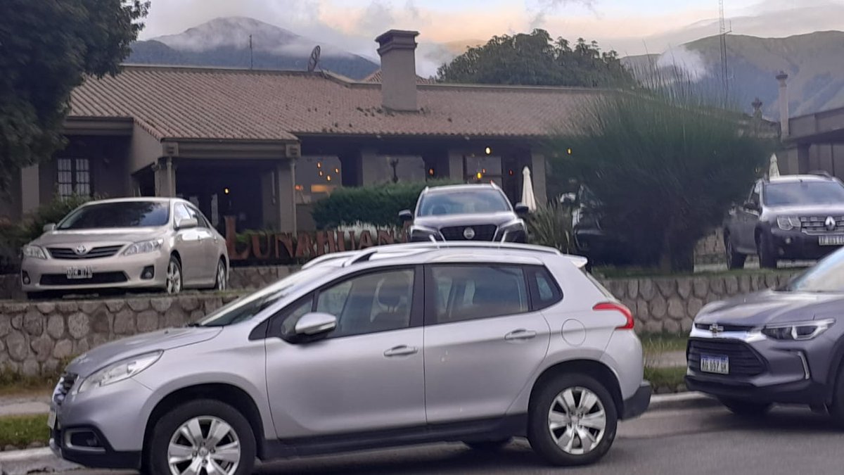 🛑 EXCLUSIVO.. URGENTE !!!!

❌ Tafí del Valle 
❌ Hotel Lunahuaná

🛑 La periodista <a href="/MarianaR31/">Mariana Romero</a>
quizo ir a merendar con su mamá que está en silla de ruedas y fue DISCRIMINADA !!!

🛑 NO RECIBEN PERSONAS CON DISCAPACIDAD !!
 
🛑 NO HAY RAMPA !!!

❌ VERGÜENZA  !!!!