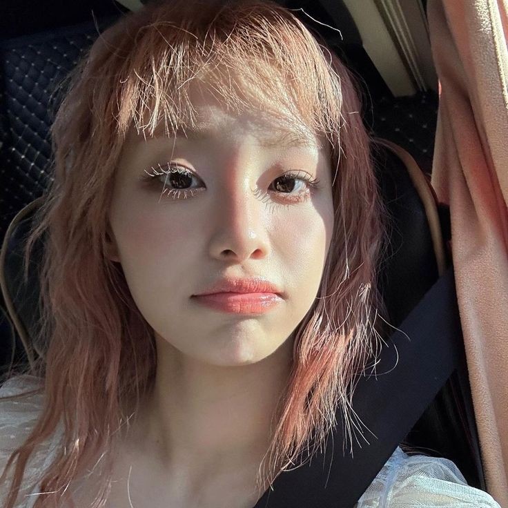 °•Day 11•°

Hi ! I’m abi and I’m looking for interactive #moots           

— ⸝⸝🇵🇭˚₊ minor
—˚₊﹕not new to #Stantwt / #kpoptwt 
—˚₊﹕She / They Pronouns
—˚₊. : any fandom is fine 

♡ / ↻ to be moots and spread !!