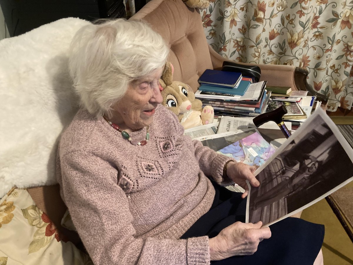 Powerful session yday meeting Yvette McKinnel, a WW2 survivor who lived through Nazi occupation in France- Just like me, half English, half French.She enjoyed seeing photos of  my grandpa who was in the French resistance. Feeling humbled &amp; proud! #intergenerational #MHAcharity