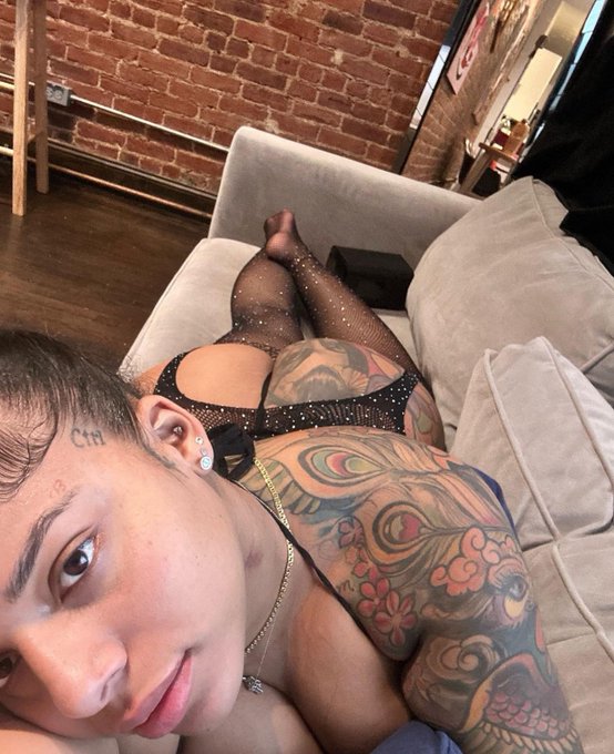 Are your dms open for pics like this?😽 https://t.co/UQGyzg7B2X