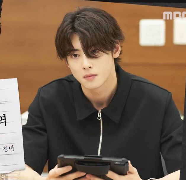 kicky0107's tweet photo. DAMN CHAEUNWOO YOURE SO HANDSOME!!! https://t.co/7b0rNiwzuK
