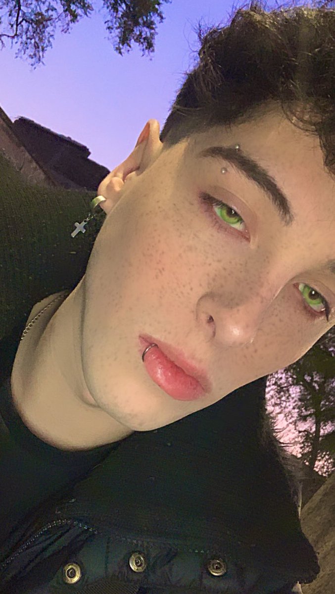 Kaangel_'s tweet photo. 😈😈 https://t.co/girX5Fo4I7