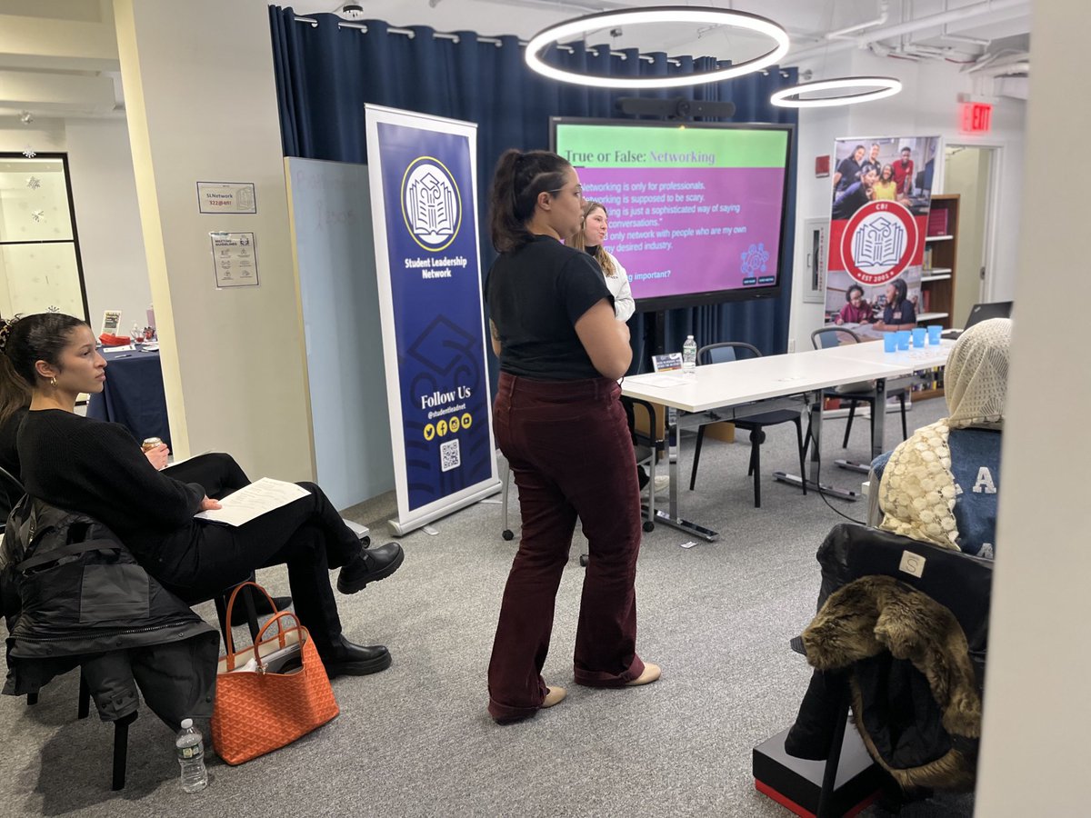 StudentLeadNet's tweet photo. “What percentage of jobs are obtained through #networking?” ⁦@BeBraven⁩ Program Managers from ⁦@LehmanCollege⁩ &amp; ⁦@CityCollegeNY⁩ pose the question to CBI students &amp; alumni. #FSS2024 https://t.co/90WqJndETK