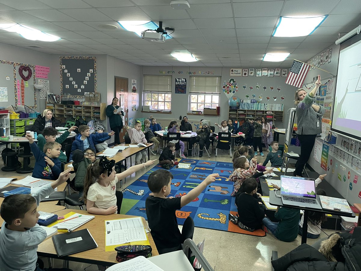 Kellie Phares 🎡 tweet media