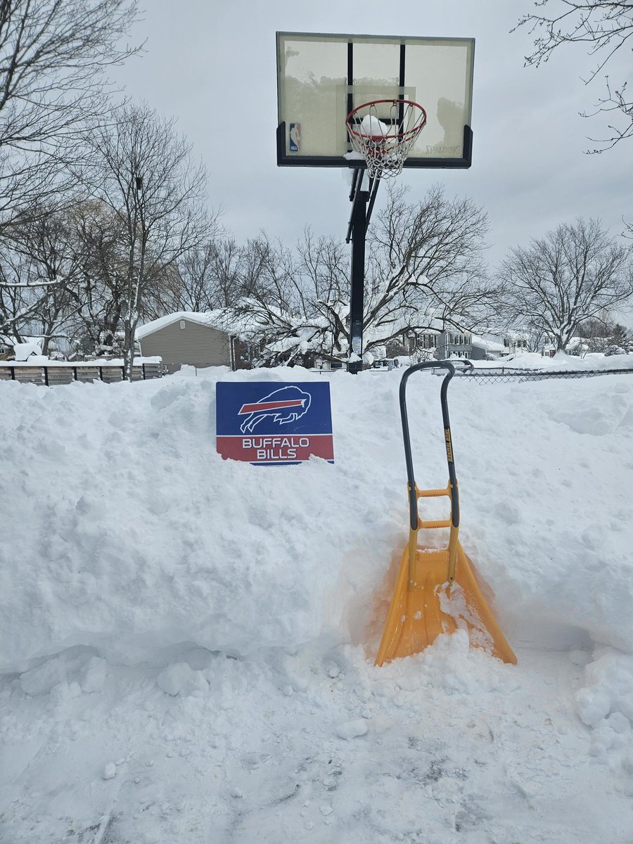frankgullo's tweet photo. Snowgating. #BuffaloBills #Buffalo https://t.co/aFcH8wAxHf