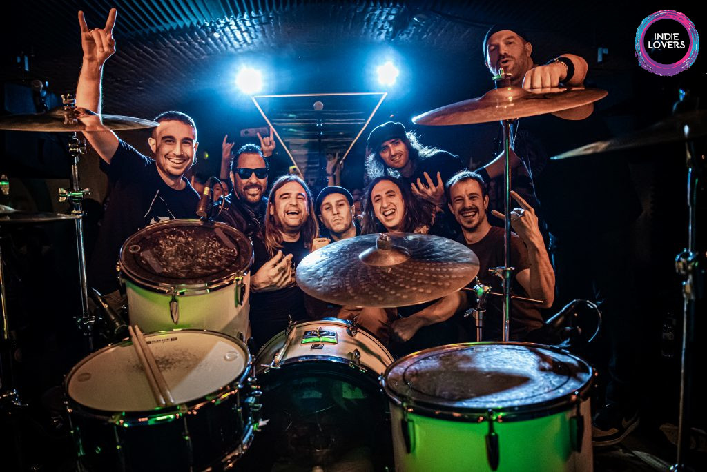 Indie Lovers (@indieloversm) on Twitter photo El otro día nos pasamos por nuestra querida sala <a href="/SIDECARbcn/">SIDECAR Factory Club</a> para disfrutar de uno de los últimos conciertos de la etapa que se cierra: <a href="/TheDeathlines/">The Deathlines</a> y John Dealer & The Coconuts le pusieron rock a la noche. Fotocrónica en la web!
indielovers.org/the-deathlines…
📷💻 <a href="/meritxula/">meritxula</a> El otro día nos pasamos por nuestra querida sala <a href="/SIDECARbcn/">SIDECAR Factory Club</a> para disfrutar de uno de los últimos conciertos de la etapa que se cierra: <a href="/TheDeathlines/">The Deathlines</a> y John Dealer & The Coconuts le pusieron rock a la noche. Fotocrónica en la web!
indielovers.org/the-deathlines…
📷💻 <a href="/meritxula/">meritxula</a>
