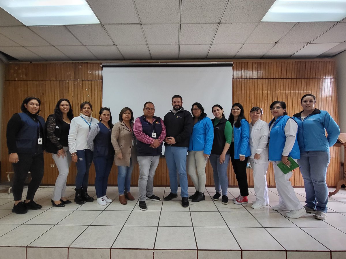 SaludImbabura's tweet photo. #Otavalo | Con el fin de fortalecer el primero y segundo nivel de atención Oswaldo Moreta, Director del #Distrito10D02 y Eduardo Espinosa, Director del hospital San Luis de Otavalo junto a sus equipos técnicos mantuvieron una reunión de trabajo. https://t.co/pZIcwoFi6H