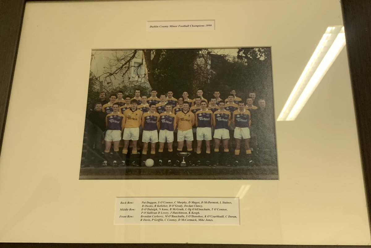 When we were kings… 💜💛

Great times with a brilliant group of <a href="/KCrokesGAAClub/">Kilmacud Crokes GAA</a> footballers 🏐

🏆🏆🏆🏆 league titles ✅
🏆 first ever minor title ✅

#CrokesAbú
