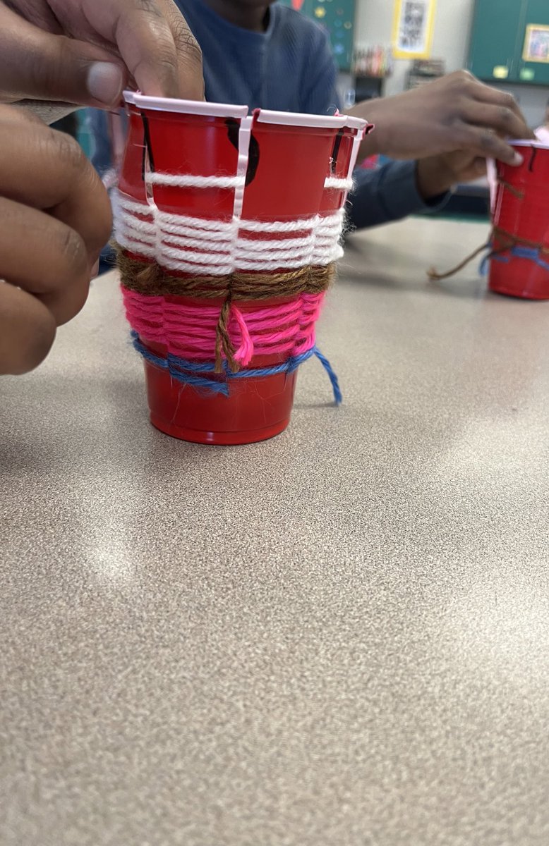 Crivera7716's tweet photo. 3rd grade is weaving pencil cups! ✏️ 🎨 They have the technique, skill, and are learning weaving vocabulary and the rich history too. @CarverESCubs  @WCPSS_Arts @NAEA @MerrittWenitra @CrayolaEdu https://t.co/FhESG1E5be