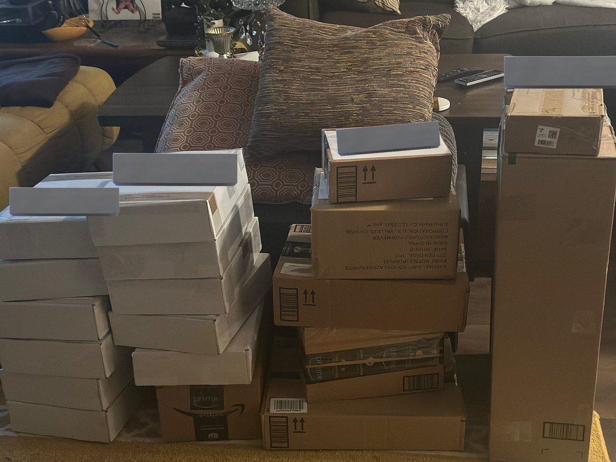 kelsotheartist's tweet photo. first round of customs and pre-orders going out, next round being made 🥳🥳🥳 https://t.co/Da4vQSRBVa